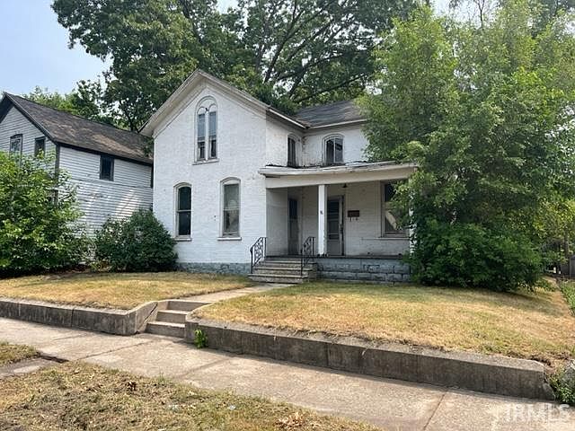 1st image of 826 Willard St