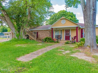 611 E D St, Rayne, LA, 70578