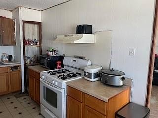 4th image of 3120 Augusta St