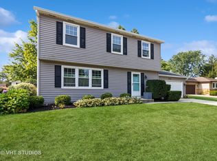 1341 S Madlock Ct, Elgin, IL 60123