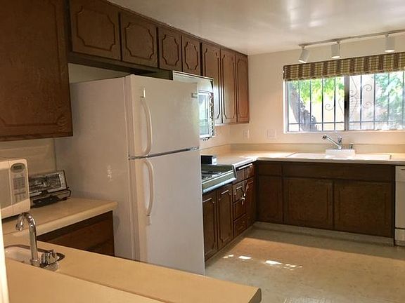 3rd image of 620 W Huntington Dr Unit 133