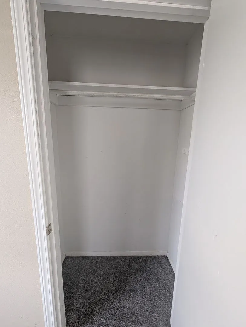 2 Bedroom House in Pryor — Photo 4