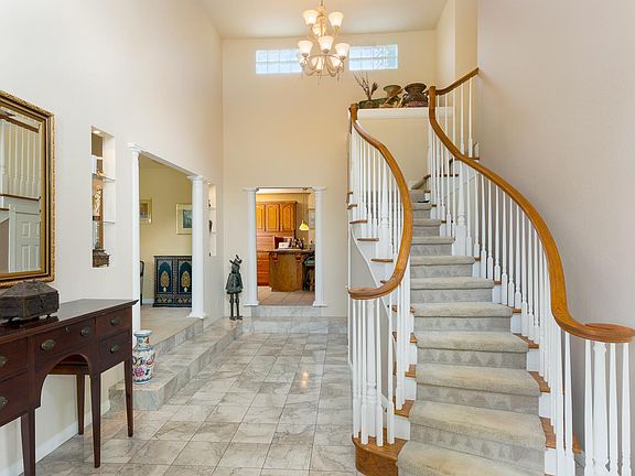 5th image of 225 Baltusrol Dr