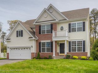 5 Coddington Ct, Howell, NJ 07731