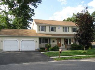 51 Willow St, Chicopee, MA 01020
