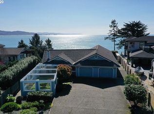 90 Tanbark Cir, Brookings, OR 97415