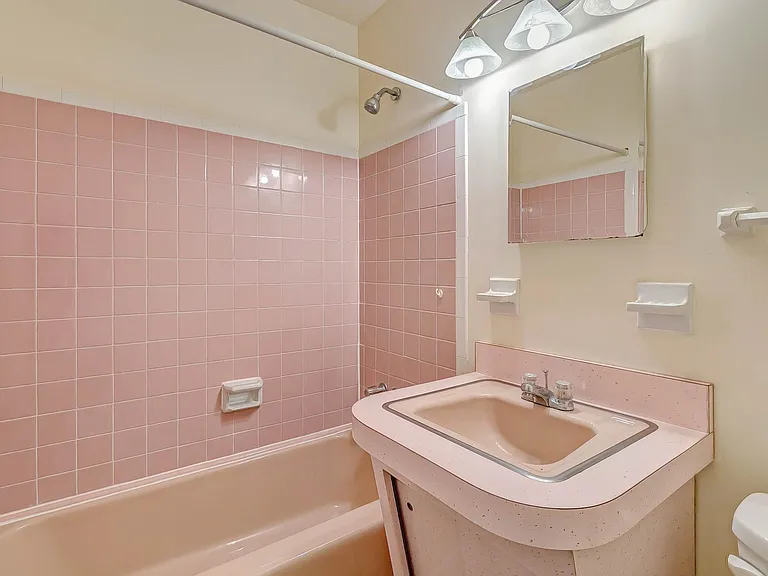 8808 Patricia Ct — Photo 14
