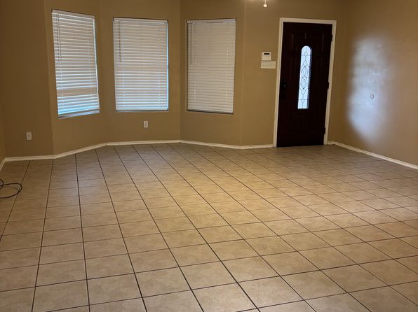 5210 Brewster Dr
