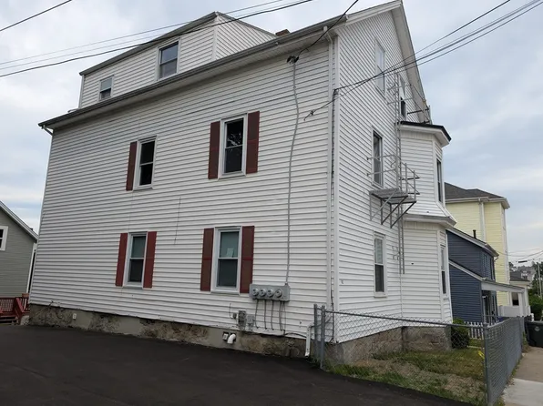 162 Rockland St, Fall River, MA 02724