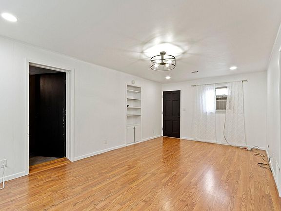 4th image of 5849 Brouse Ave #2