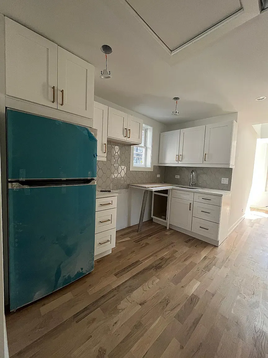2 bed, $2,400 — Photo 3