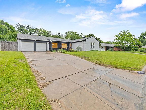 5th image of 2909 Conejos Dr