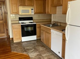 24 Willow St, Pittsfield, MA 01201