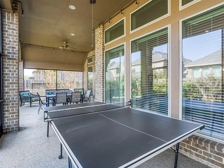 29114 Davenport Dr — Photo 44