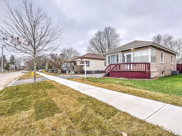 1632 Churchill Ave, London, ON N5W 2K9