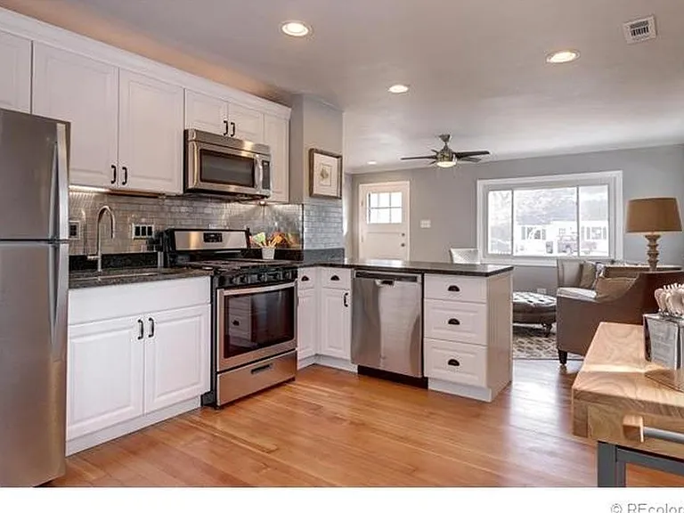 2871 S Logan St — Photo 3