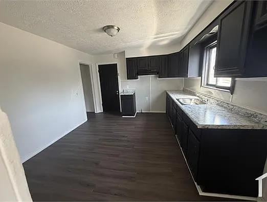 2 bed, $1,000 — Photo 3