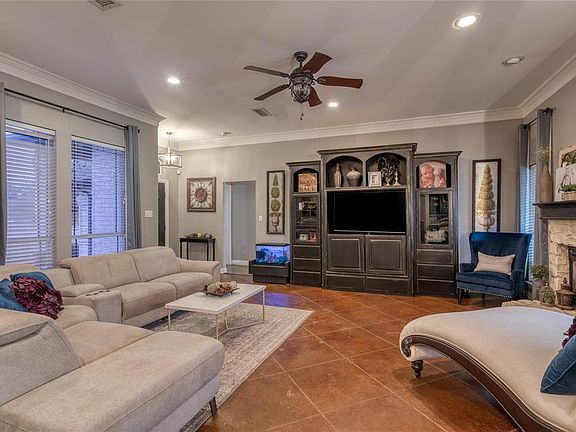 5th image of 1101 Breanne Ct