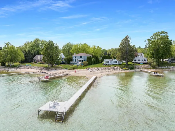 5896 S Cummings St, Suttons Bay, MI 49682