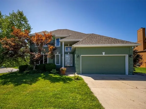 2433 SE 6th St, Lees Summit, MO 64063
