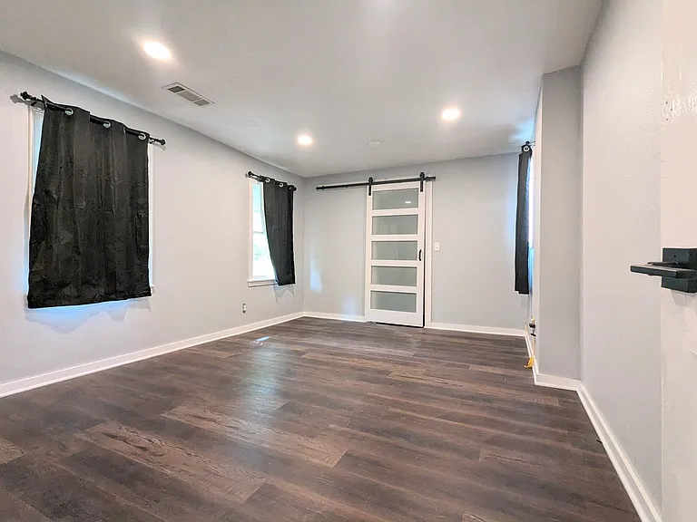3219 Ash St — Photo 5