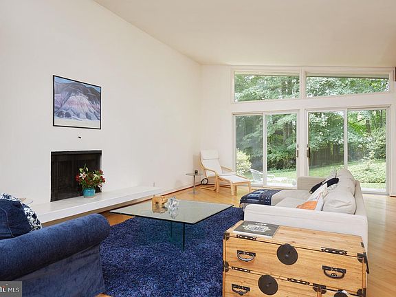 3rd image of 6775 Brigadoon Dr