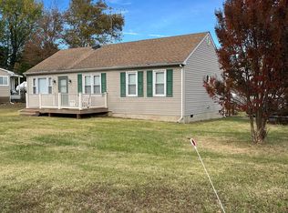 21 Midway Dr, Earleville, MD 21919