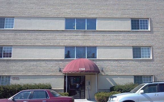 3rd image of 1733 N Cambridge Ave APT 204