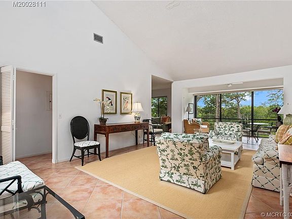 3rd image of 2512 NW Seagrass Dr #6B