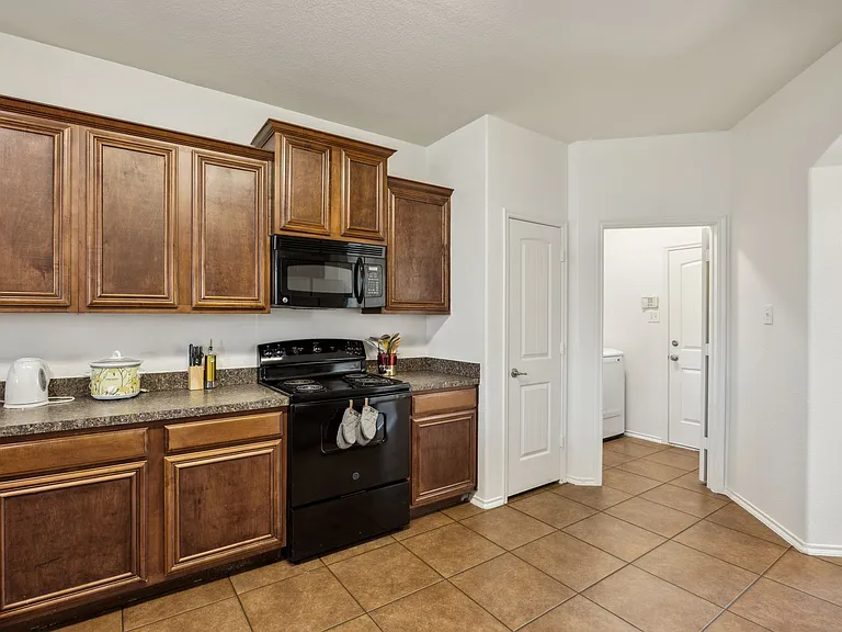 5308 Bridgeport Rd — Photo 9