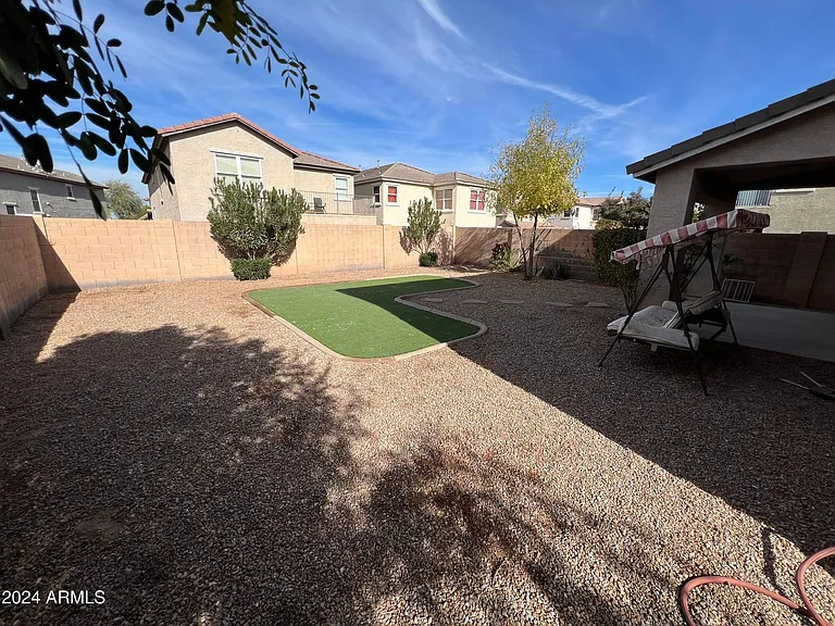 2226 E Bowker St — Photo 29