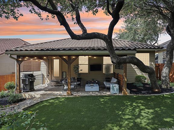 5th image of 18223 Muir Glen Dr