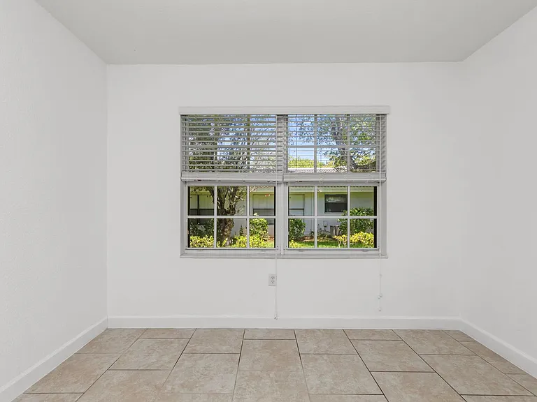 3525 NW 114th Ln — Photo 12