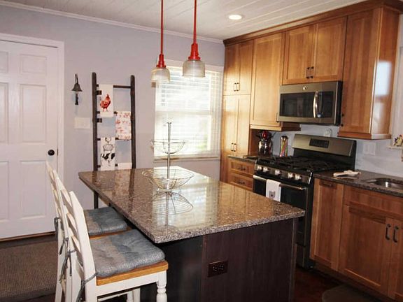 4th image of 585 Jonsol Ct