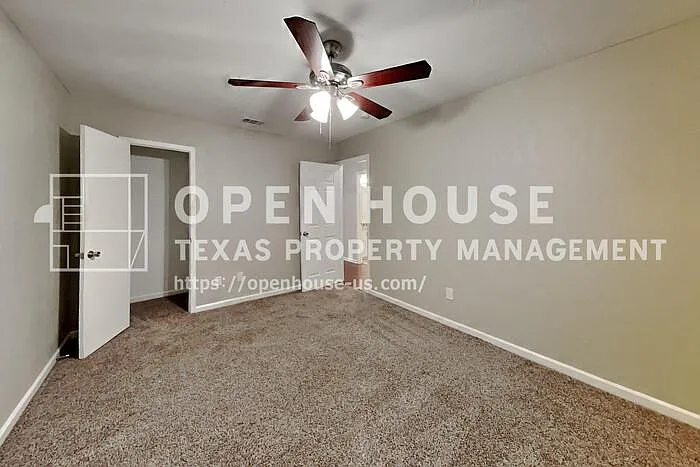 1025 Aspen Ln — Photo 12