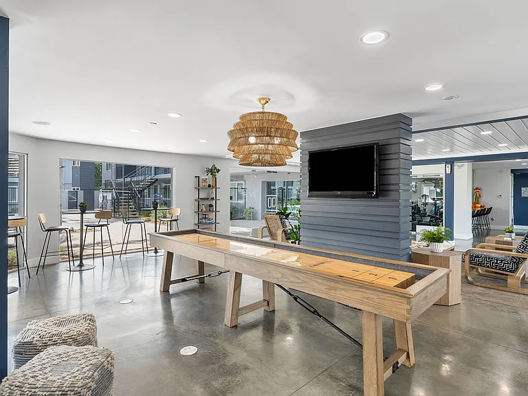 The Circle Apartments at Long Beach — Photo 21
