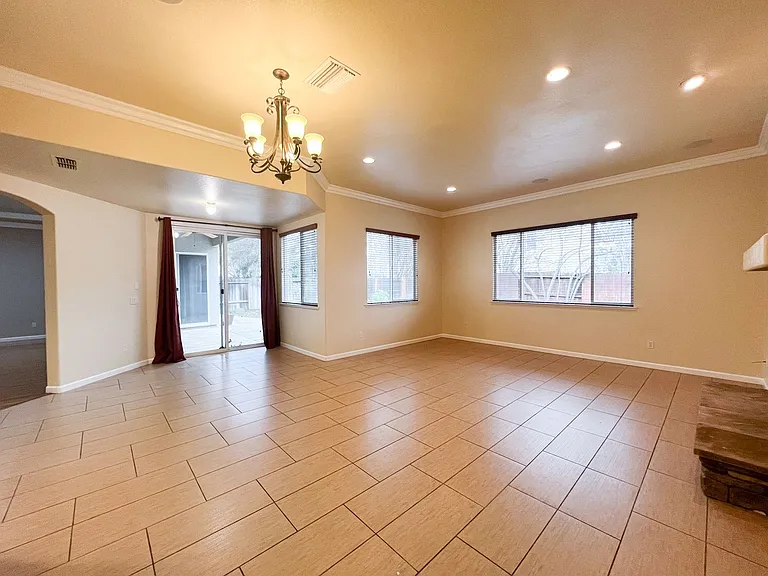 9721 Toscano Dr — Photo 9