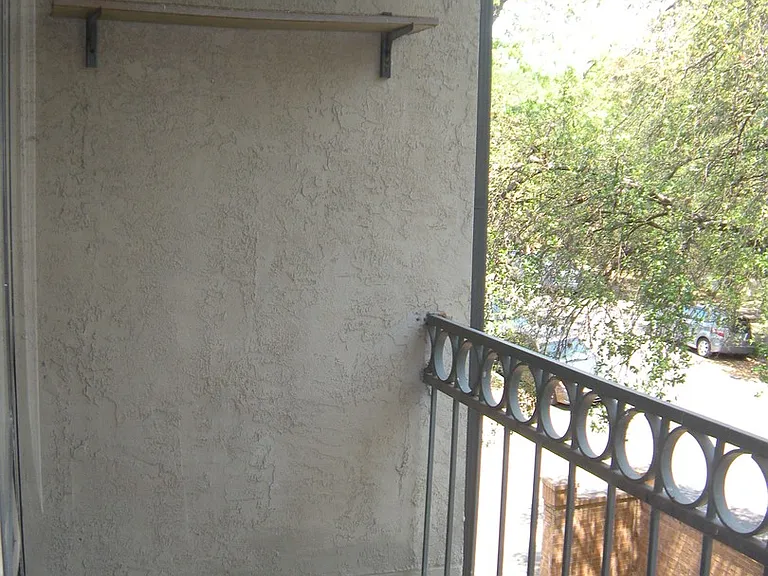 1910 Robbins Pl #210 — Photo 11