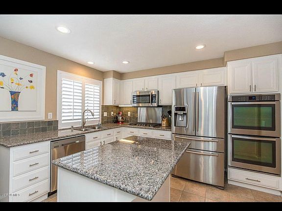 3rd image of 211 Twin Falls Ct