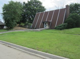 2225 Walnut Ct, Hanover Park, IL 60133