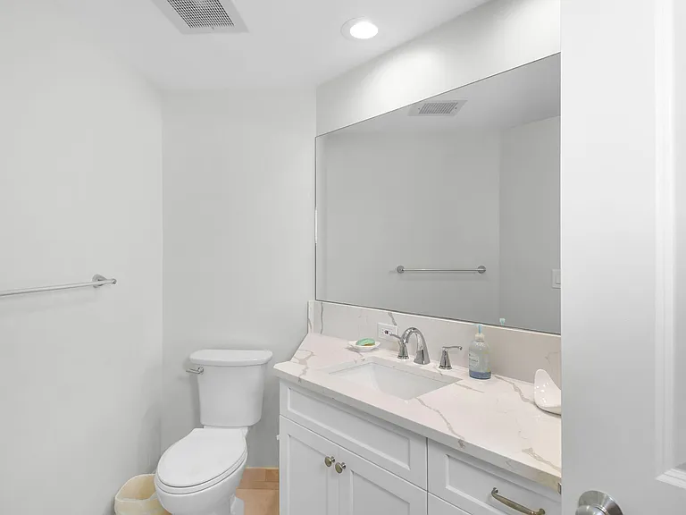 221 NE Plantation Rd #316 — Photo 30