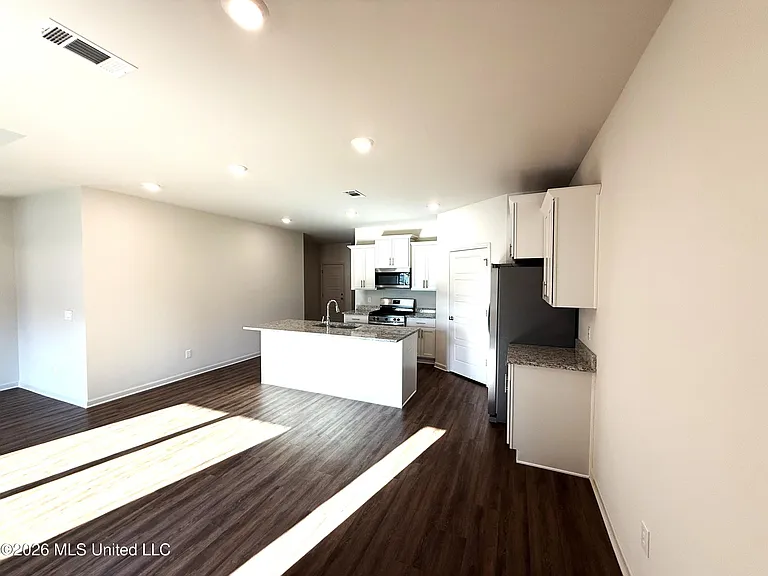 453 Piney Dr — Photo 8