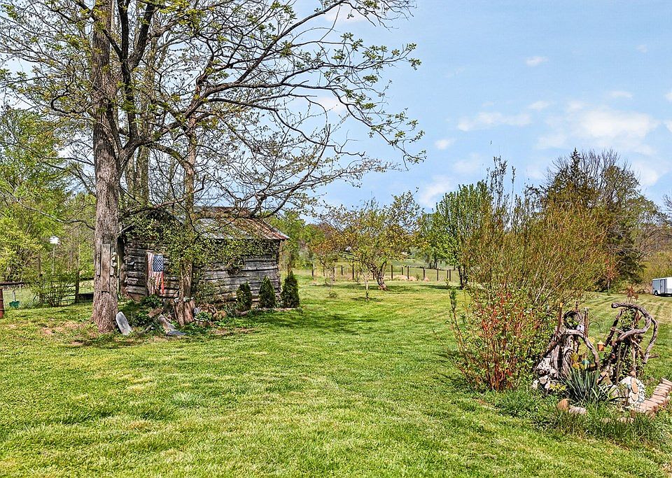 14th image of 1218 Moody Rd