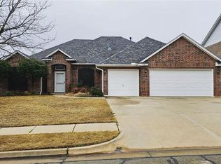 1712 Grey Hawk Rd, Edmond, OK 73003
