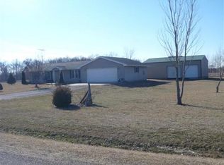 19829 N 400th St, Westfield, IL 62474