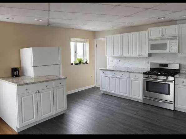 3860 Merrick Rd #2, Seaford, NY 11783