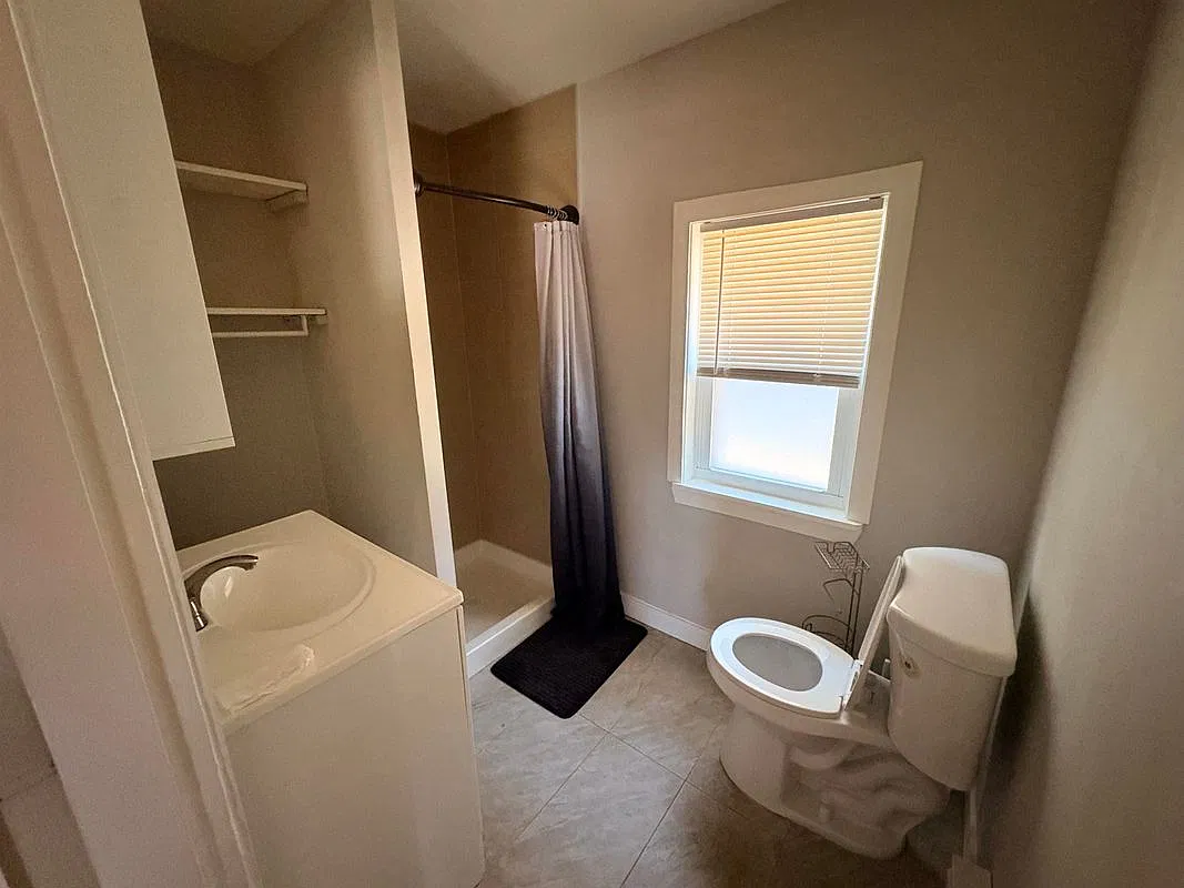 2 bed, 2.0 bath, 1180 sqft, $2,200 — Photo 4