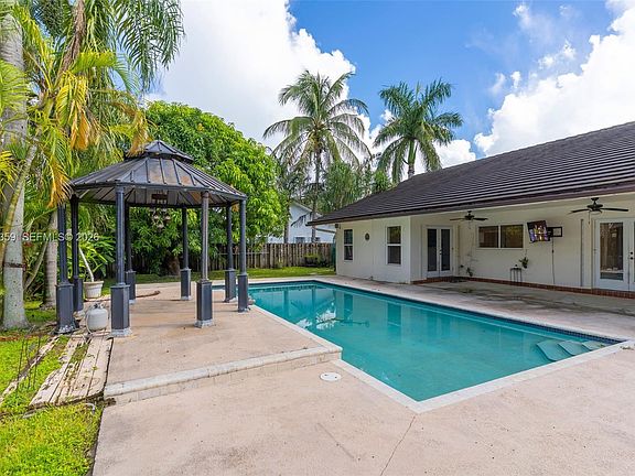 4th image of 16080 SW 155th Ct