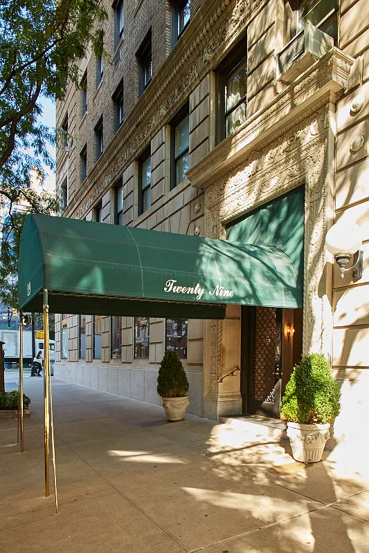 29 East 64th Street in Lenox Hill : Sales, Rentals