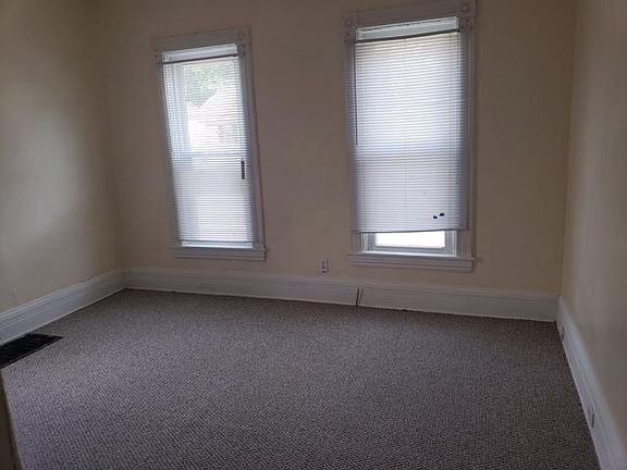4th image of 407 N Porter St #1